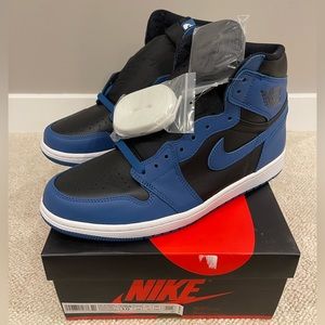 DS 100% Authentic Nike Air Jordan 1 High OG Dark Marina size 10 Mens